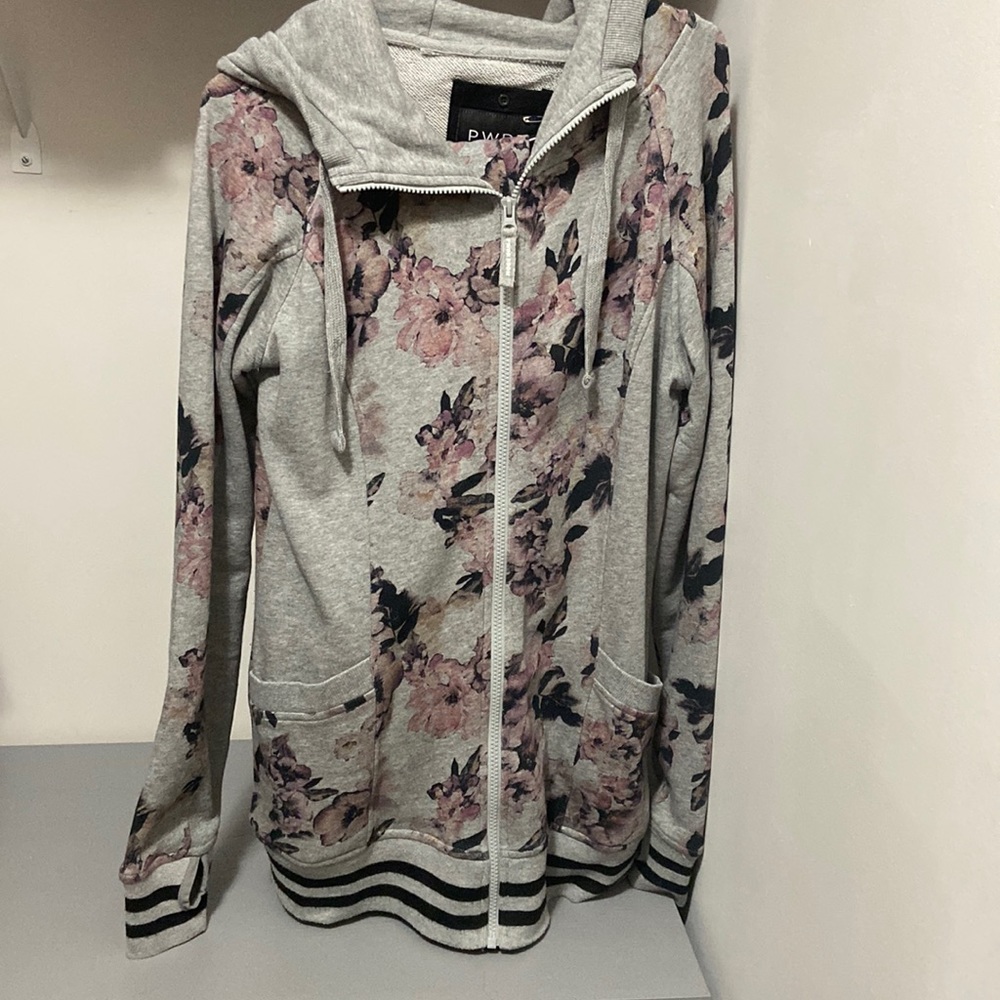 PWDR ROOM sweater set